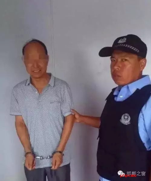 8月9日6時許，邯鄲大名鋪上高速口檢查站執(zhí)勤民警對一輛白色捷達車進行安檢時，車上一名男乘客自稱忘帶身份證，民警遂讓該男子提供其身份證號。經(jīng)核查，該男子為許某良，系涉嫌保險詐騙網(wǎng)上逃犯。該許于5月31日，騙取國家養(yǎng)老保險金12萬余元，被魏縣公安局網(wǎng)上追逃。